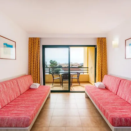 Hébergement de vacances Apto Con Terraza 103 *